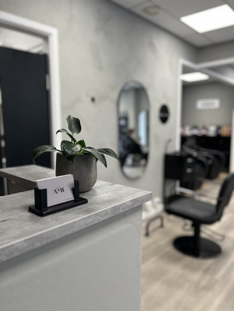 Interiör från Studio Ami frisörsalong i Karlstad